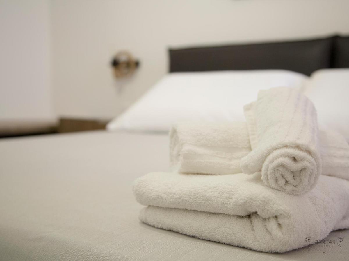 Bianca'S Rooms Trani Exterior photo