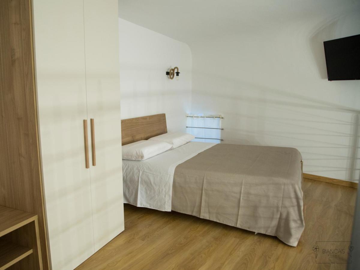 Bianca'S Rooms Trani Exterior photo