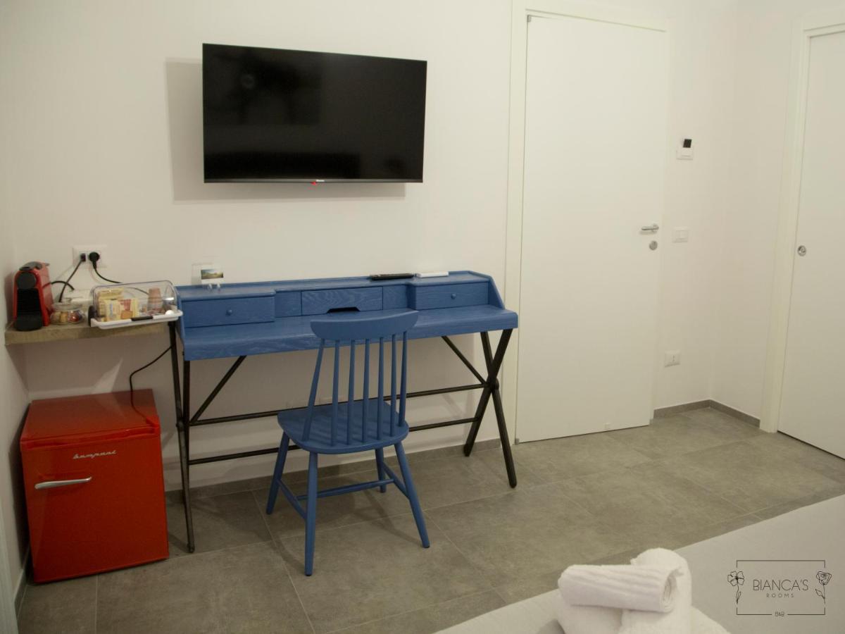 Bianca'S Rooms Trani Exterior photo