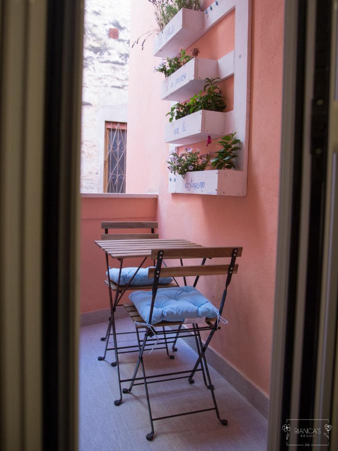 Bianca'S Rooms Trani Exterior photo