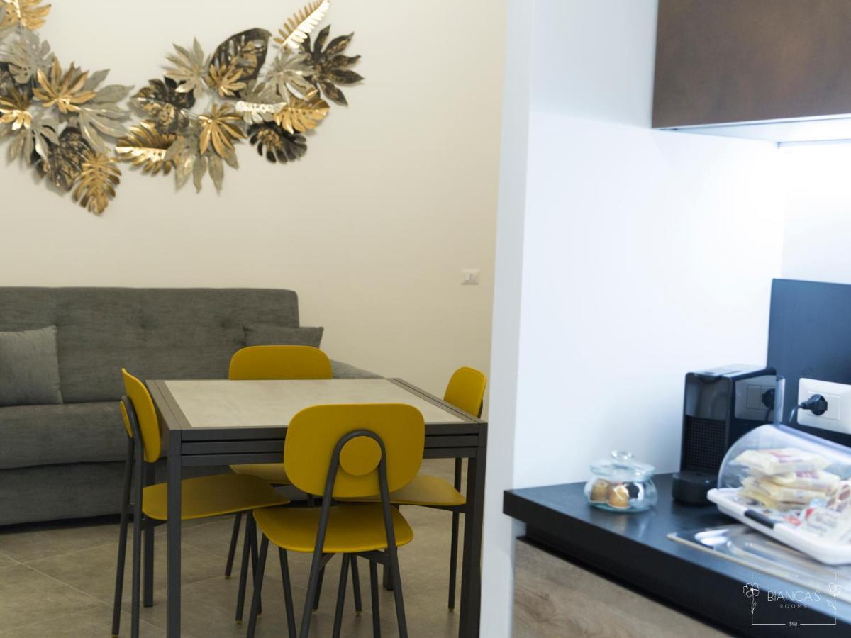 Bianca'S Rooms Trani Exterior photo